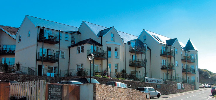 Exterior of Beachcombers Apartments